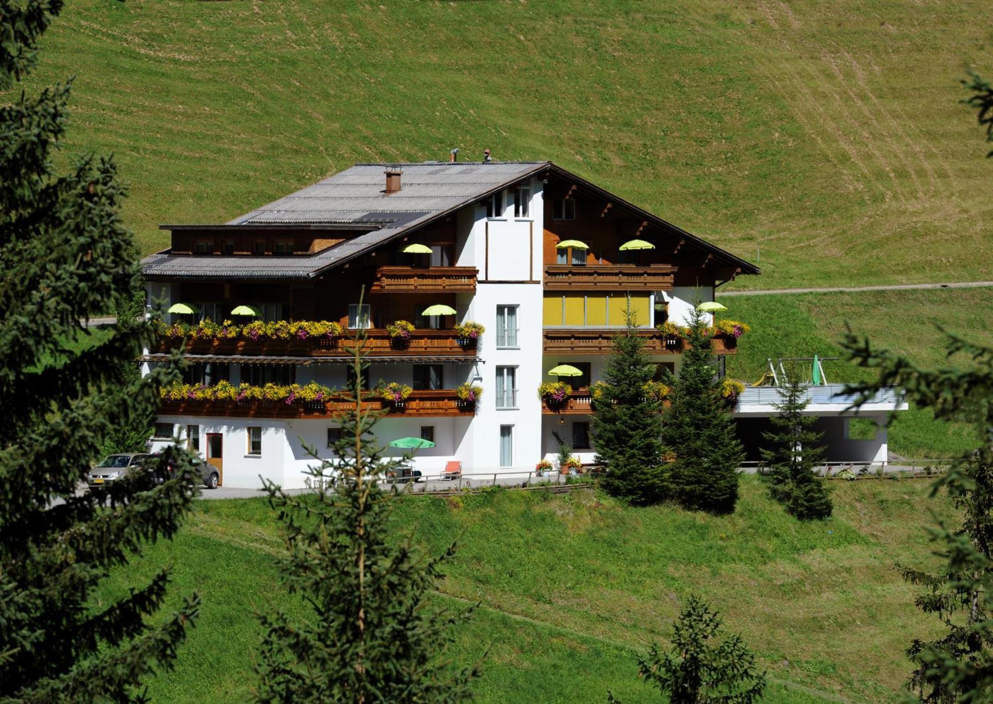 Hotel Sonnalpen Damuels Exterior photo