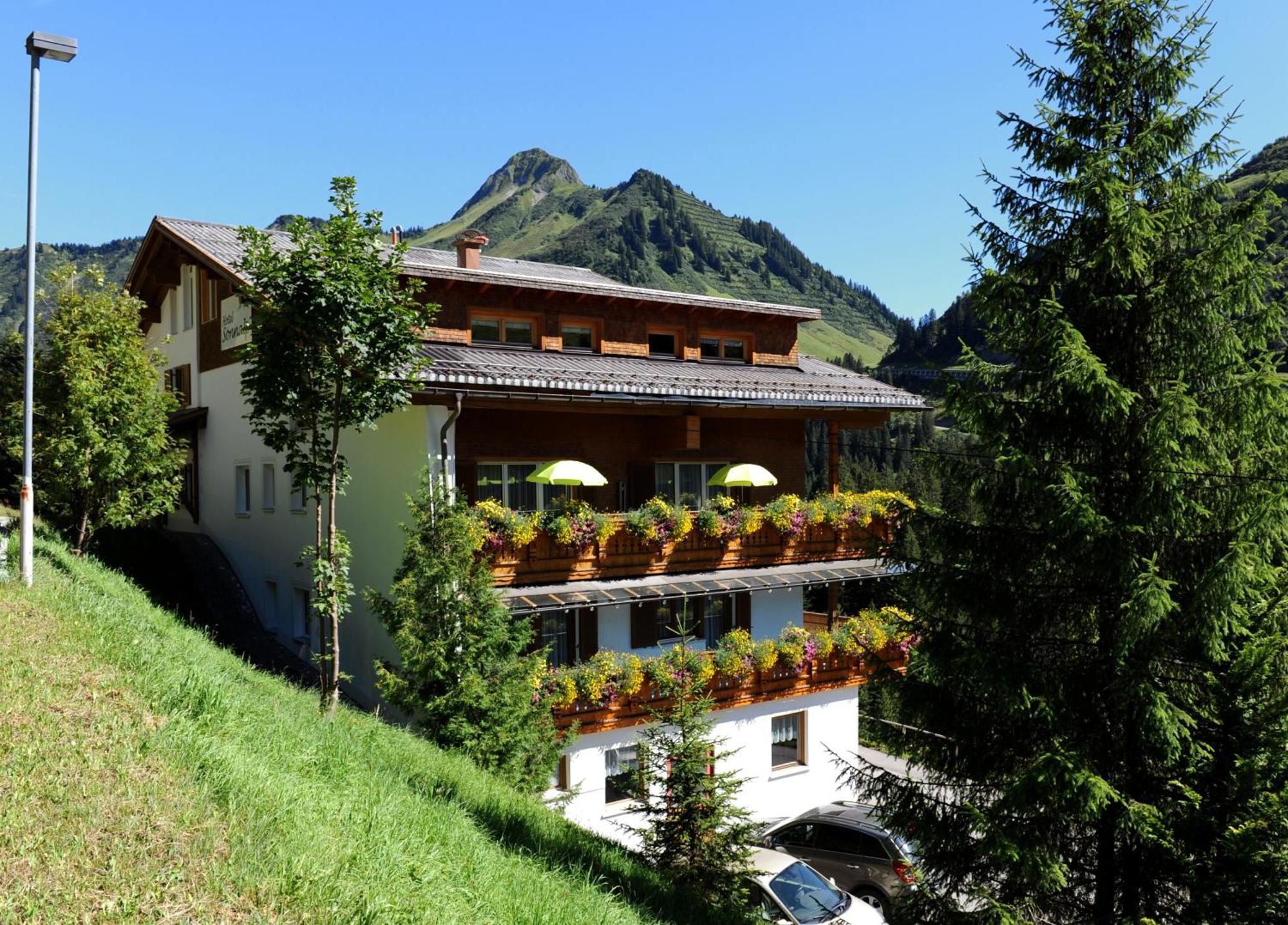 Hotel Sonnalpen Damuels Exterior photo