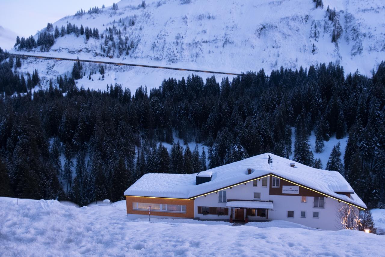 Hotel Sonnalpen Damuels Exterior photo